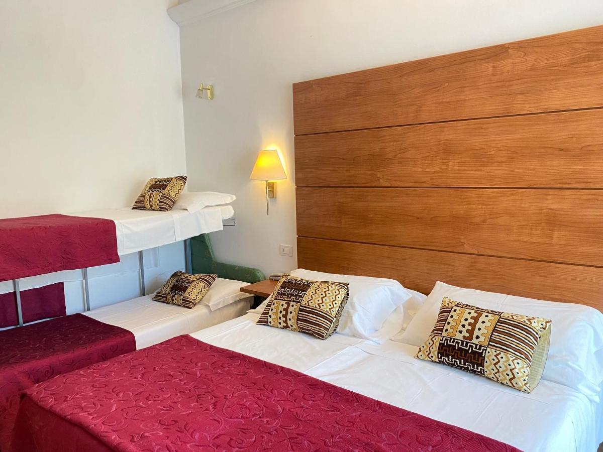 Hotel Villa Del Parco Rimini Kültér fotó