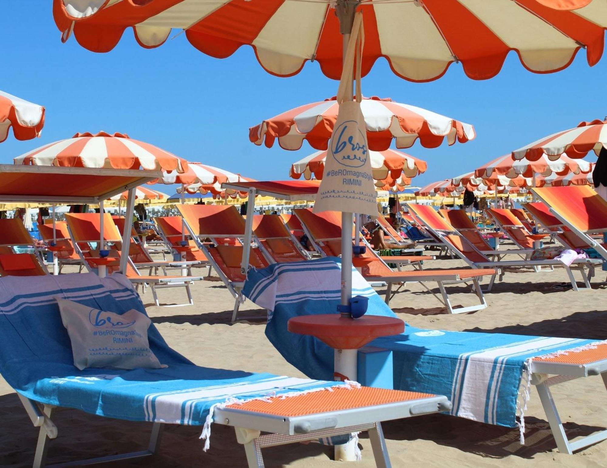 Hotel Villa Del Parco Rimini Kültér fotó
