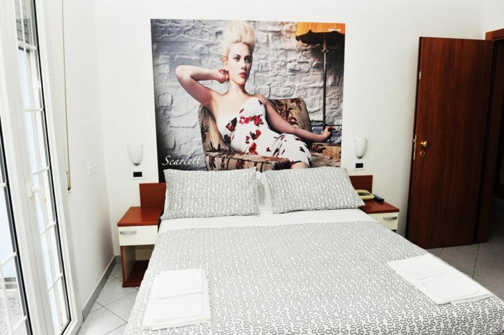 Hotel Villa Del Parco Rimini Kültér fotó